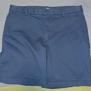 Izod saltwater stretch shorts, 36 inch waist, 9.5 inseam, blue.